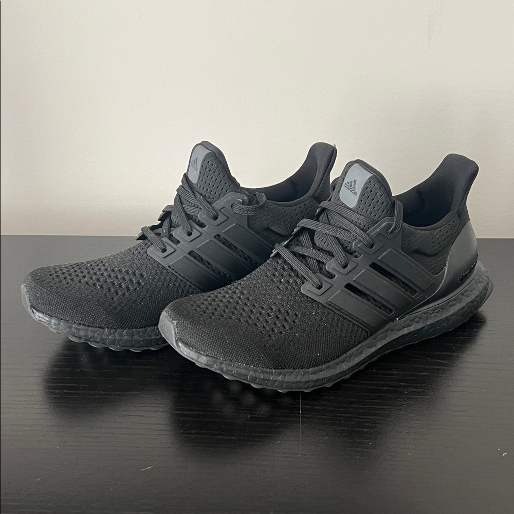 Adidas Women's Swift Run Black Shoes